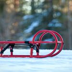 Geen slee? Dít item heb je wel in huis en werkt net zo goed in de sneeuw