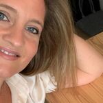 Juf Floor: ‘Na een tijdje trekt zijn moeder zich met moeite weg van het raam, Koen én mij gefrustreerd achterlatend…’