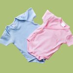 Mara: ”Als je maar geen roze gaat dragen’, zei mijn schoonmoeder tegen mijn pasgeboren zoon’