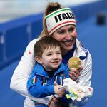 ‘Ciao tutti!’ Zoontje van Olympisch kampioen Francesca Lollobrigida steelt de show in interview