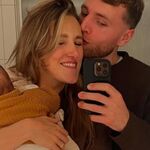 Suzan en Freek delen intieme beelden van eerste maanden met baby Sef in nieuwste videoclip