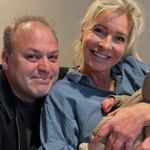 Frans en Mariska Bauer delen eerste moment met kleinzoon: ‘Tranen in onze ogen’