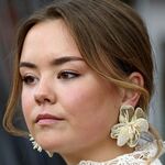 Zien: prinses Ariane schittert vanaf WK-tribune naast haar ouders