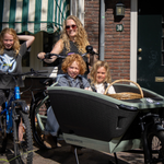 Laurien: ‘Deze elektrische bakfiets is echt mijn redding in een druk gezinsleven’