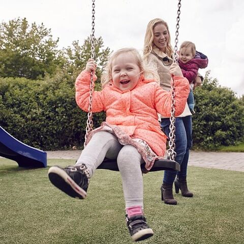 Illustratie bij: Mireille (25): ‘Voor mijn dochters gooide ik m’n leven om’