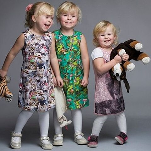 Illustratie bij: Het Groot Nederlands Knuffelboek: mooie plaatjes van kind en knuffel