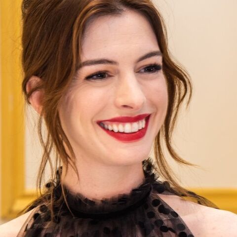 Illustratie bij: Actrice Anne Hathaway drinkt geen alcohol meer tot haar zoon 18 is