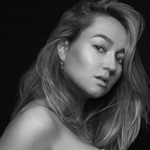 Illustratie bij: Zwangere Carolien Karthaus-Spoor deelt prachtige naaktfoto op Instagram