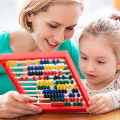 Illustratie bij: Oók nog hulpmoeder zijn op school? Zo doe je dat