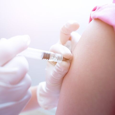 Illustratie bij: Vanaf dít jaar krijgen ook jongens een HPV-vaccinatie