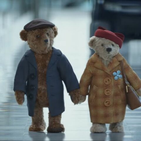 Illustratie bij: Kijktip: Feelgood kerstreclame met twee teddyberen