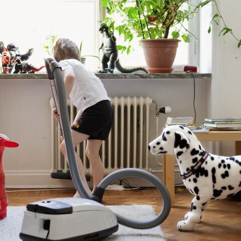 Illustratie bij: Waarom je kinderen niet moet dwingen om speelgoed op te ruimen