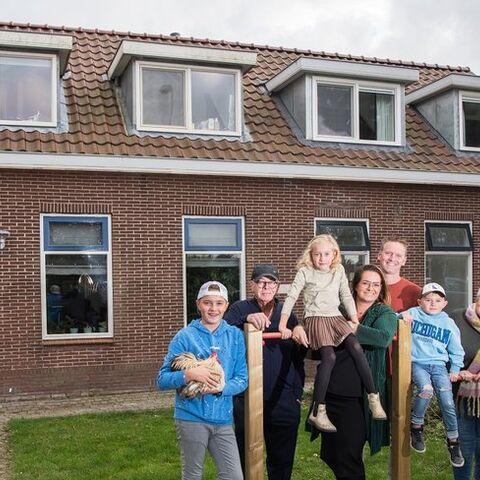 Illustratie bij: “Dat opa en oma bij ons komen wonen, vinden de kinderen te gek”
