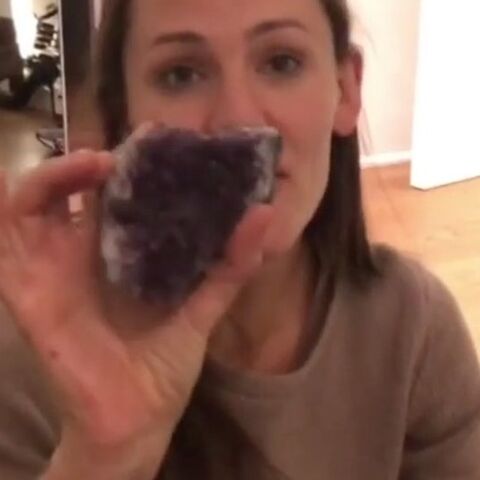 Illustratie bij: VIDEO: actrice Jennifer Garner haalt haar tas leeg (en je gelooft nooit wat er allemaal uitkomt)
