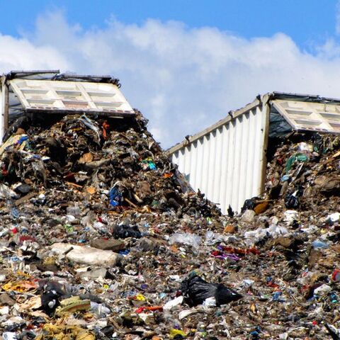 Illustratie bij: Vuilnismannen vinden verloren iPad Zoey (7) in 150 ton afval