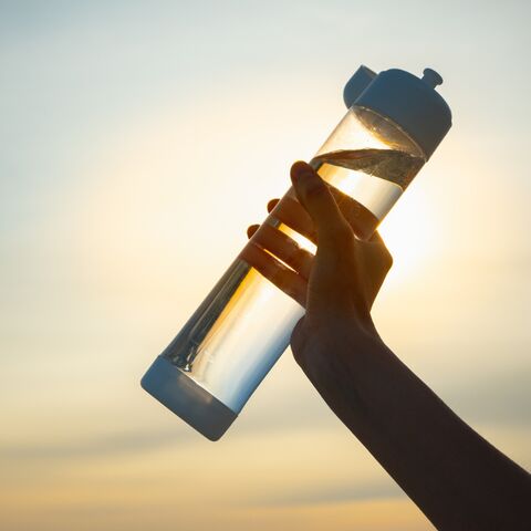 Illustratie bij: Waterfles met geurpod is razend populair in de klas: dit moet je weten