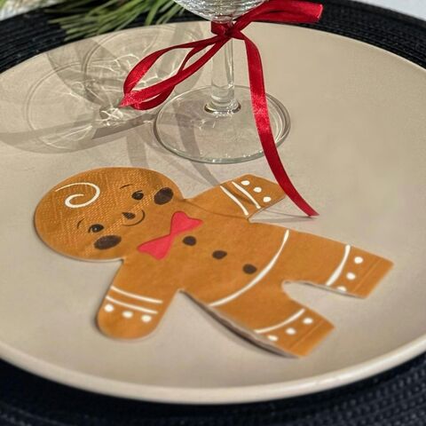 Illustratie bij: Eerste kerstdiner op school: ‘Een halfuur later belde zijn juf’