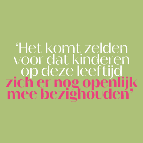 Illustratie bij: De juf: ‘Zit ze nou tegen die stoelpoot aan te bewegen?’
