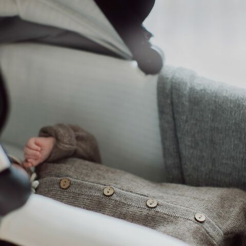Illustratie bij: Dit is waarom je nooit een kruik in de kinderwagen moet leggen