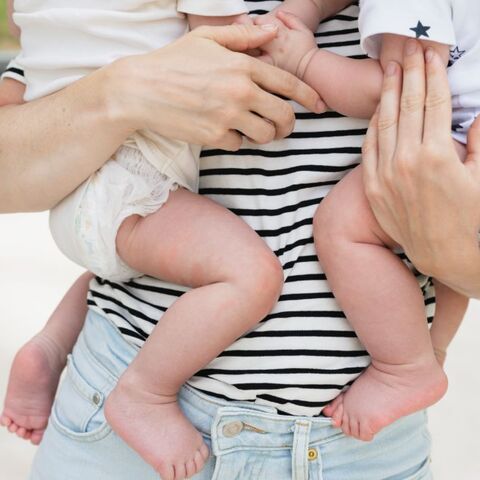 Illustratie bij: Fien: ‘Daar lag ik dan met mijn gillende peuter en baby en niemand die ons even kwam helpen’