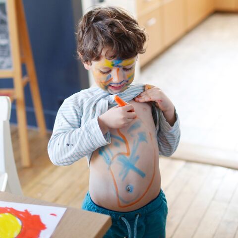 Illustratie bij: Help! Onderzoek bewijst dat ouders van zonen sneller verouderen dan ouders van dochters