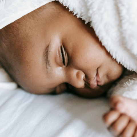 Illustratie bij: Vergeet Emma en Sophie: Deze 10 ‘dadcore’ babynamen voor meisjes zijn nu populair