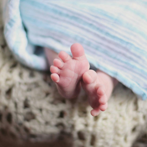 Illustratie bij: Van 200 gram naar een mijlpaal: zo gaat het nu met de kleinste baby ter wereld (geboren met 23 weken)