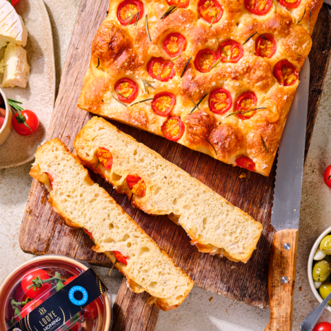 Illustratie bij: Paasrecept: luchtige tomaten focaccia van Rutger Bakt