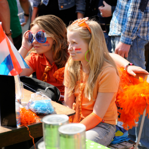 Illustratie bij: Supersimpele ideeën voor kinderen om snel rijk te worden op Koningsdag