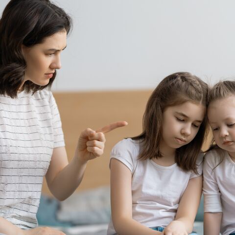 Illustratie bij: Je kind straffen? Expert vertelt wanneer het juist averechts werkt