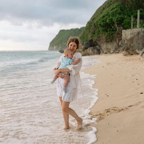 Illustratie bij: Op vakantie met je baby: deze 8 tips besparen je een hoop stress