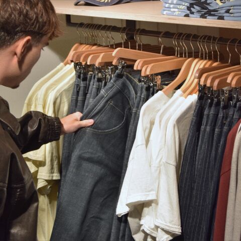 Illustratie bij: Waarom jouw partner ook wel eens een kleding-upgrade verdient
