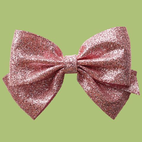 Illustratie bij: Budgettip voor de feestdagen! Dit glitterjurkje (mét strik) voor kids vliegt de winkel uit