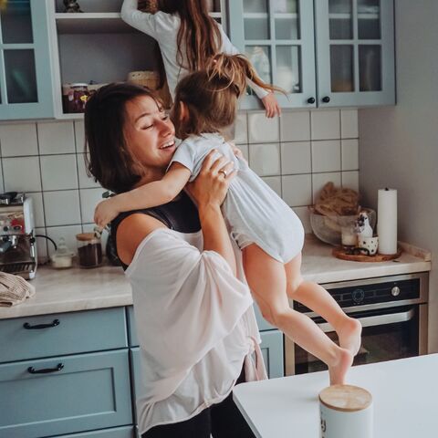 Illustratie bij: Moeders met deze sterrenbeelden zijn áltijd te laat