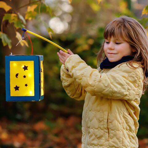 Illustratie bij: Geniaal idee: met deze slimme tip wordt geen enkel kind buitengesloten tijdens Sint-Maarten