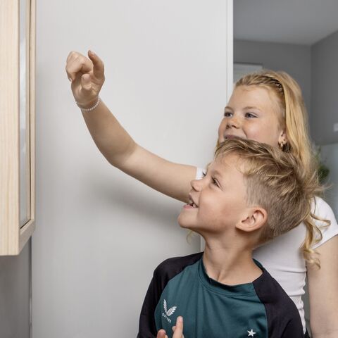 Illustratie bij: Hoe moeders de decemberchaos écht overleven