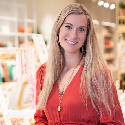 Illustratie bij: Sharon Hilgers is moeder én miljonair: ‘Mijn sociale leven is naar de achtergrond verdwenen’