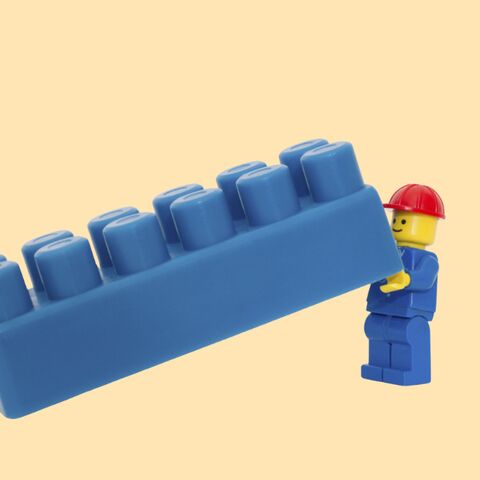 Illustratie bij: LEGO op de A2: drie rijstroken dicht door rondvliegende blokjes