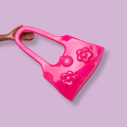 Illustratie bij: Dat ging ff mis: ‘Mijn hart sloeg over toen ik het roze glittertasje van mijn peuter openritste’