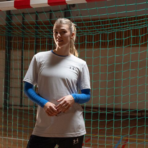 Illustratie bij: Handbalicoon Tess Lieder: ‘Zelfs als topsporter onderschatte ik wat een zwangerschap met je lijf doet’