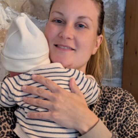 Illustratie bij: Familie Verleg uit Een huis vol emigreert deelt kiekjes van kraamweek: ‘Geen kraamhulp nodig’