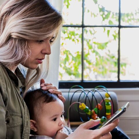 Illustratie bij: AI voor opvoedadvies: volgens een expert moet je hier wel écht voor uitkijken