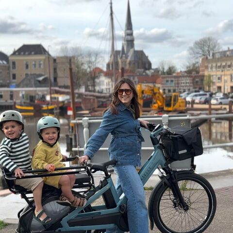 Illustratie bij: Van schoolrun tot dagjes uit: Lisa, Heather en Joyce nemen je mee op de Gazelle Cabby
