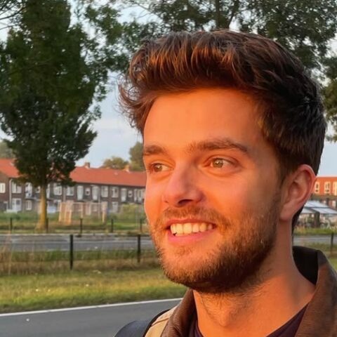 Illustratie bij: Buddy Vedder worstelt met kinderwens: ‘Verantwoordelijk voor de rest van je leven’