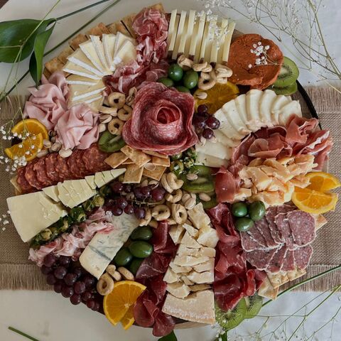 Illustratie bij: Feestje zonder stress, boodschappen en afwas? Dit is de ultieme luxe voor elke moeder