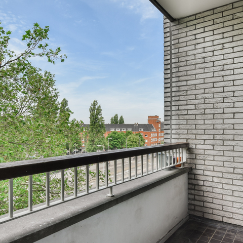 Illustratie bij: Moeder (29) ziet maar één uitweg met aggressieve man en springt van balkon met baby