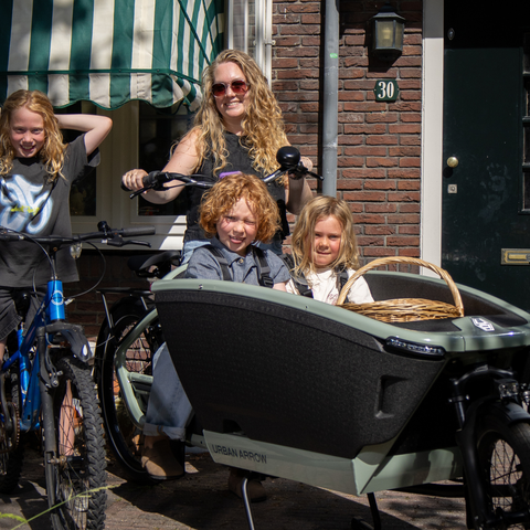 Illustratie bij: Laurien: ‘Deze elektrische bakfiets is echt mijn redding in een druk gezinsleven’