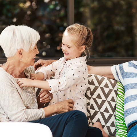 Illustratie bij: 9 ouderwetse dingen die opa en oma doen en die juist goed zijn voor je kind