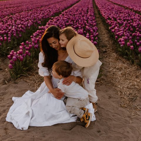 Illustratie bij: De 15 favorieten van Serena Verbon: ‘Met deze momhack kun je voortaan langer in bed blijven liggen’