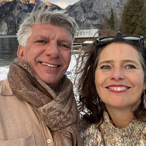 Illustratie bij: Claudia en Viktor uit Winter Vol Liefde: ‘We zijn eigenlijk al drie keer getrouwd’